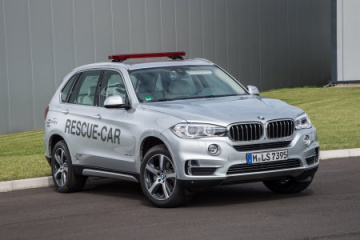 BMW X5 xDrive40E будет автомобилем техпомощи на гонках Formula E BMW X5 серия F15