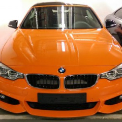 Кабриолет BMW 435d xDrive M Sport в контрастной окраске из каталога BMW Individual