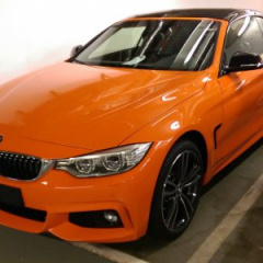 Кабриолет BMW 435d xDrive M Sport в контрастной окраске из каталога BMW Individual