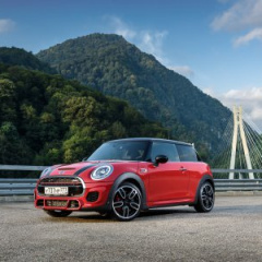 BMW Group Россия презентовала новый MINI John Cooper Works в Сочи