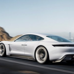 Porsche Mission E: суперкар на электротяге