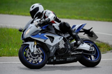 BMW Motorrad объявляет о расширении модельной линейки оснащенной системой ABS Pro BMW Мотоциклы BMW Все мотоциклы