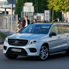 Первые "живые" фото Mercedes-Benz GLS 2016 модельного года