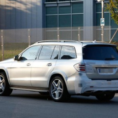 Первые "живые" фото Mercedes-Benz GLS 2016 модельного года