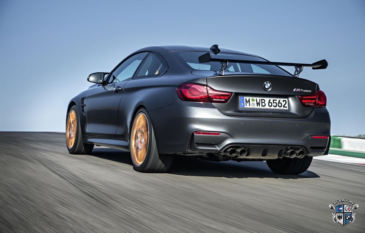 Серийная версия BMW М4 GTS представлена официально