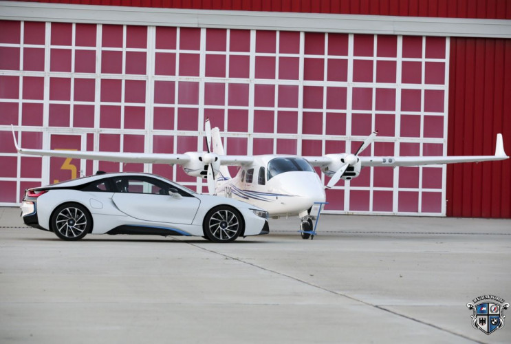 Как заказать уникальную курсовую работу по автомобильной промышленности BMW BMW i Все BMW i