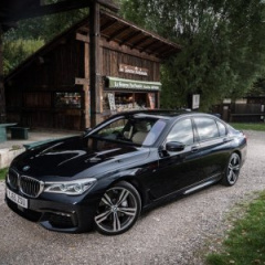 BMW 730Ld M Sport в цвете Carbon Black Metallic