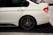 БМВ Ф30 2016 мотор B48.Моторное масло в вакууме. BMW 3 серия F30-F35