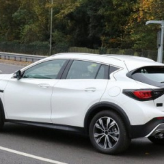 Первые «живые» фото Infiniti QX30