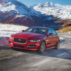 Jaguar XE получил систему полного привода