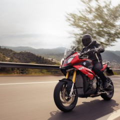 BMW S 1000 XR: "турист" с сердцем супербайка