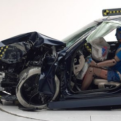 Краш-тест нового BMW 3 Серии по американской методике