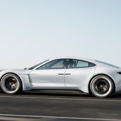 Электрический суперкар Porsche Mission E станет серийной моделью