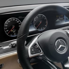 Официальные фото интерьера Mercedes-Benz E-Class 2017 модельного года