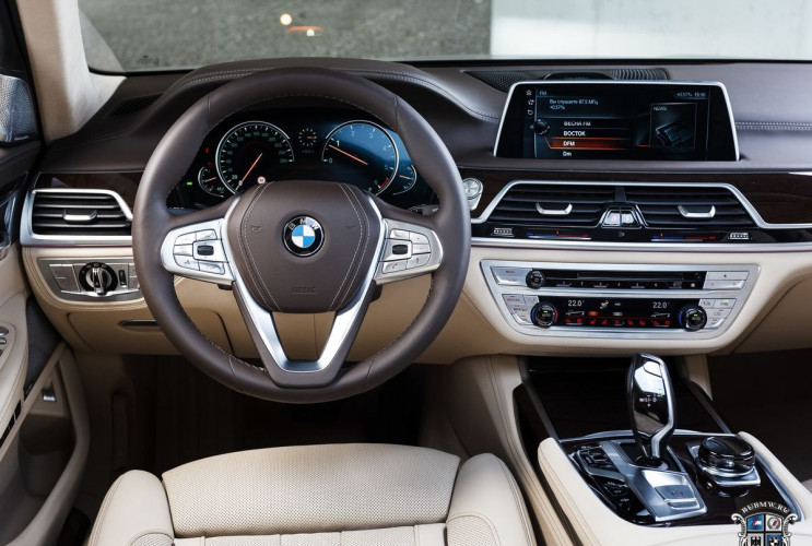 Как заказать уникальную курсовую работу по автомобильной промышленности BMW 7 серия G11-G12