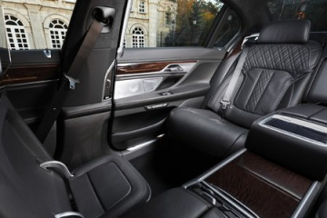 Проверка состояния, замена щеток и регулировка угла стеклоочистителей BMW 7 серия G11-G12