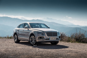 В марте 2016 покажут купеобразный кроссовер на базе Bentley Bentayga BMW Другие марки Bentley