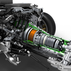 Силовая установка BMW i8 признана лучшим двигателем 2015 года