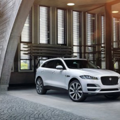 Jaguar F-Pace доберется до России летом