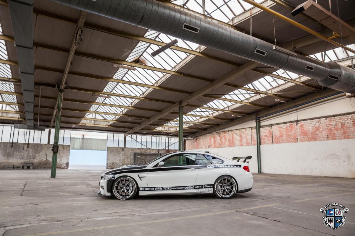 BMW M4 в исполнении Carbonfiber Dynamics