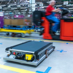 BMW повысит автоматизацию производства за счет тележек-роботов