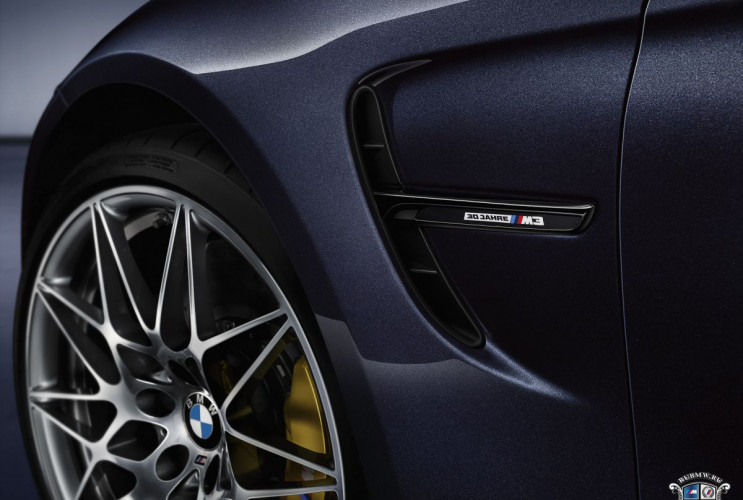 Как заказать уникальную курсовую работу по автомобильной промышленности BMW 3 серия F80