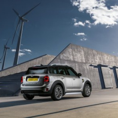 MINI Cooper SE Countryman ALL4: первая гибридная модель с возможностью движения исключительно на электротяге