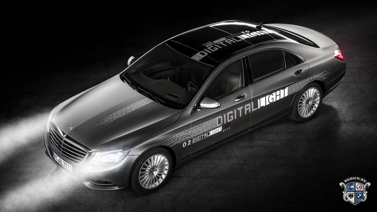 Mercedes-Benz создает инновационные фары-проекторы