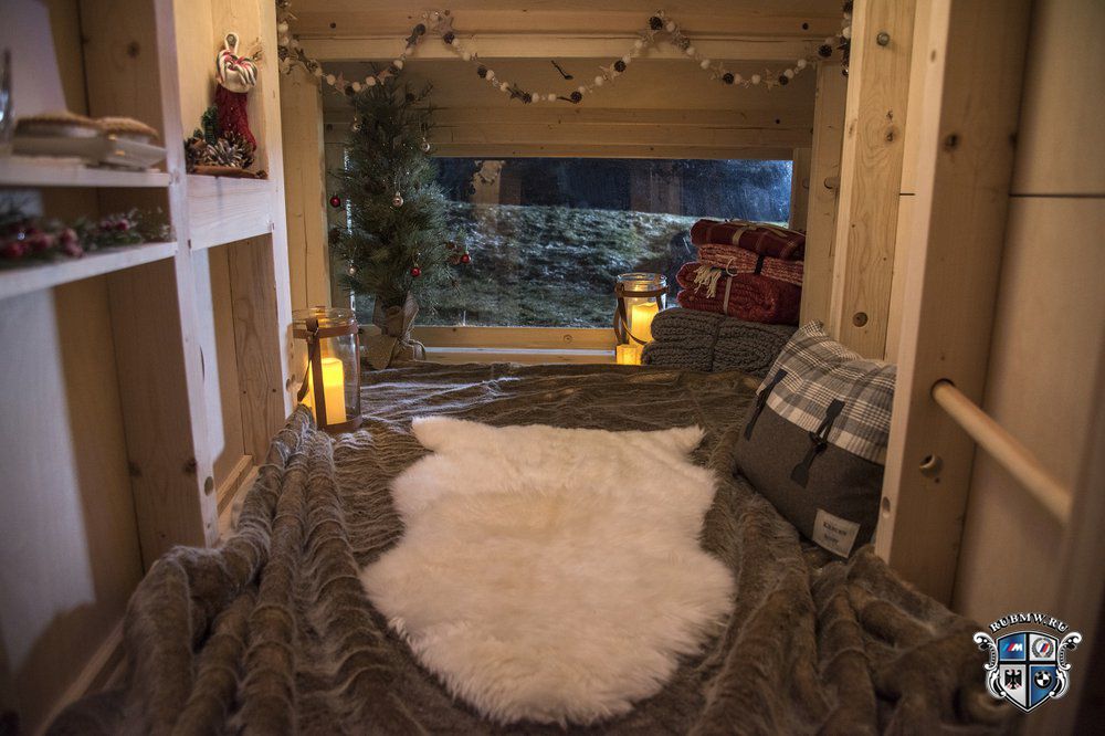 Дом для Санта Клауса от Land Rover