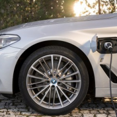 BMW 530e iPerformance удивит расходом топлива
