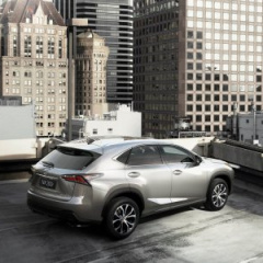 Lexus NX отзывают в России