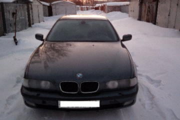 Продам BMW 523i E39 1999 270000 руб.