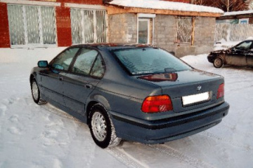 Продам BMW 523i E39 1999 270000 руб.