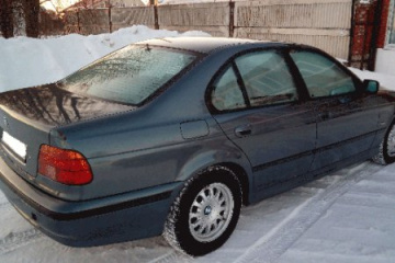 Продам BMW 523i E39 1999 270000 руб.