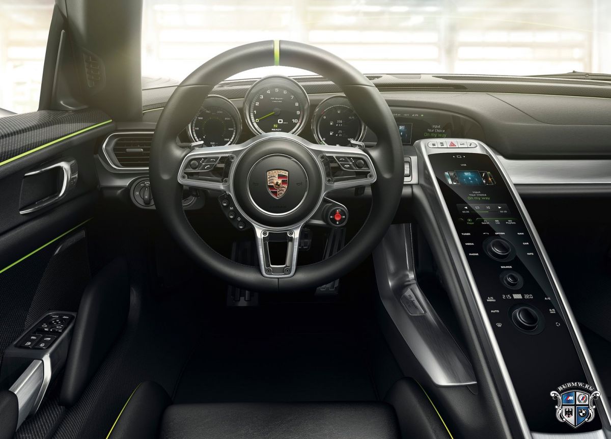 В России отзывают Porsche 918 Spyder