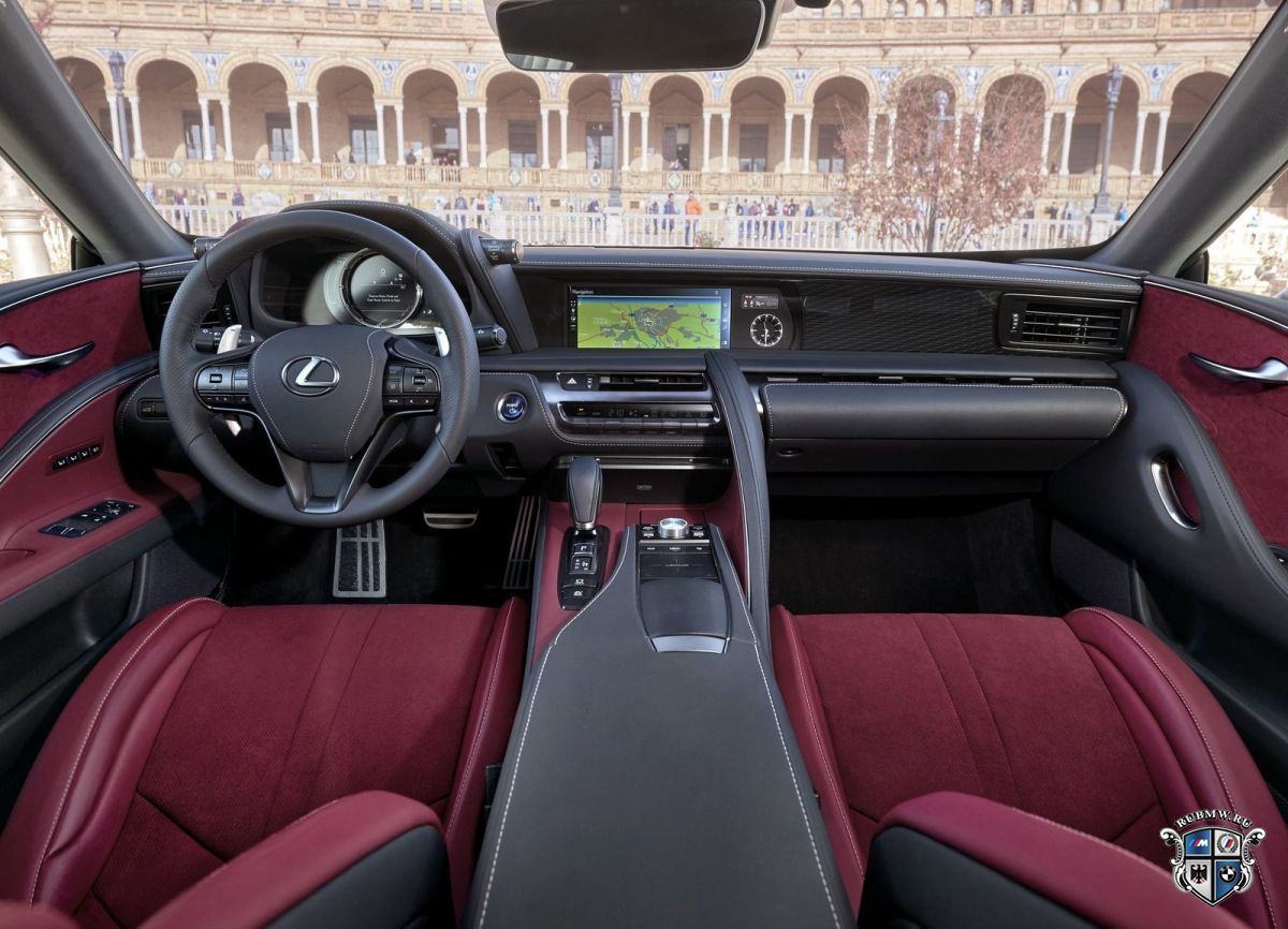 Гибридный Lexus LS 500h презентуют в марте