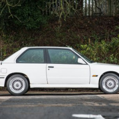 На аукционе Silverstone Auctions продадут BMW M3 в кузове E30 1988 года