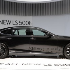 Обновленный Lexus LS 500h представлен официально