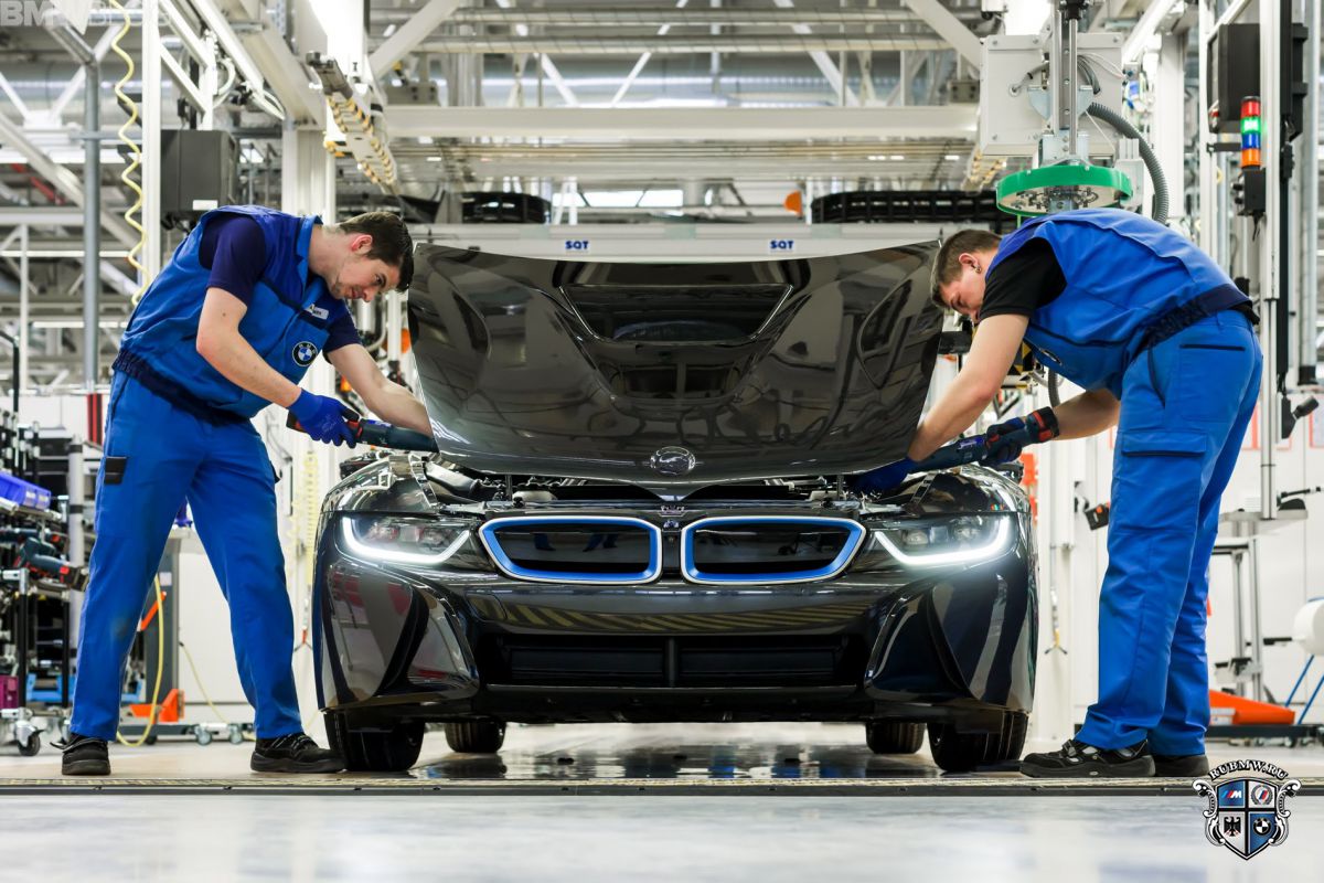 Конвейер BMW остановился из-за двух нетрезвых рабочих