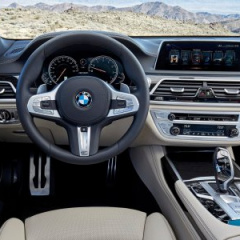 В США снова отзывают BMW M760Li