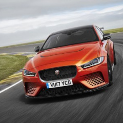 Представлен самый мощный и самый шустрый серийный автомобиль XE SV Project 8 Jaguar