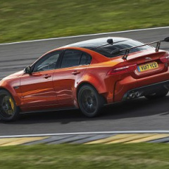 Представлен самый мощный и самый шустрый серийный автомобиль XE SV Project 8 Jaguar