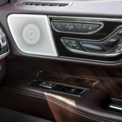 Lincoln Navigator решил потеснить на рынке BMW и Mercedes