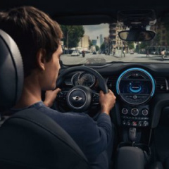 Все модели BMW и MINI в 2018 году получат ассистента Amazon Alexa