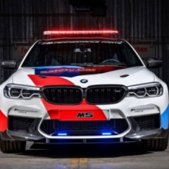 Баварцы превратили BMW M5 в машину безопасности для MotoGP