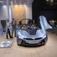 Концерн BMW назвал дату премьеры своего i8 Roadster