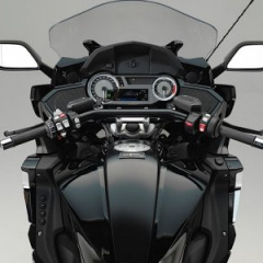 Баварский туристический мотоцикл BMW K1600 Grand America 2018 на выставке EICMA 2017
