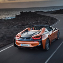 Баварцы показали свой гибридный спорткар i8 Roadster