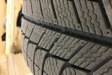 Продам зимние колеса 48 стиля 16 на почти новой резине Michelin