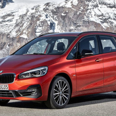 BMW провела рестайлинг своей первой переднеприводной модели BMW 2-Series Tourer и 2-Series Gran Tourer.